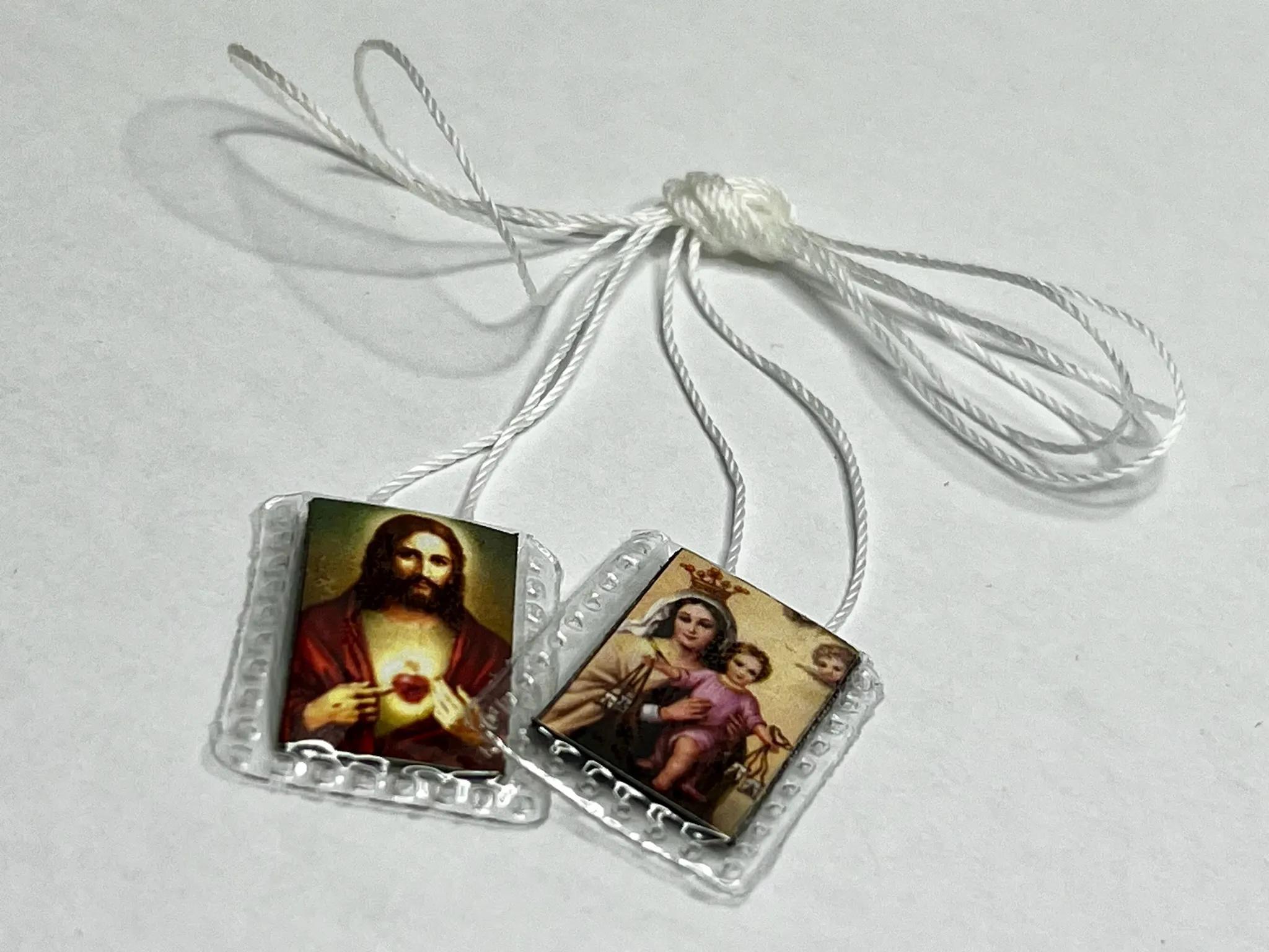 Escapulario bendecido sagrado corazón asociación virgen del carmen de los submarinistas.JPG